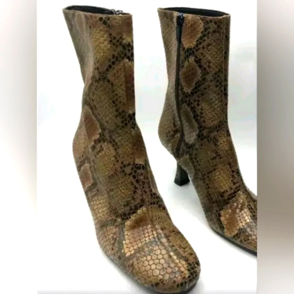 Free people | Brown Snakeskin Leather Kitty heel | size (39)